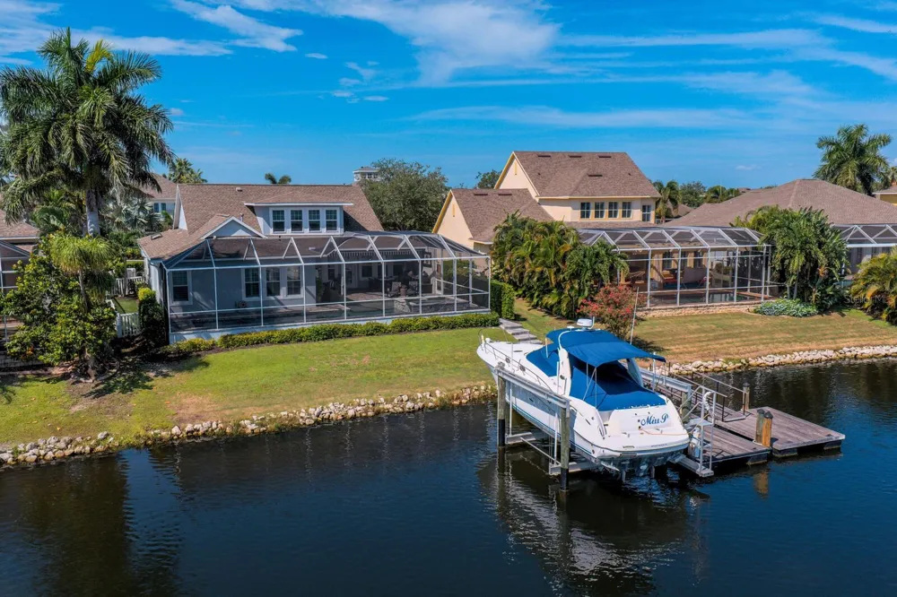 5233 BRIGHTON SHORE DRIVE Apollo Beach, FL 33572