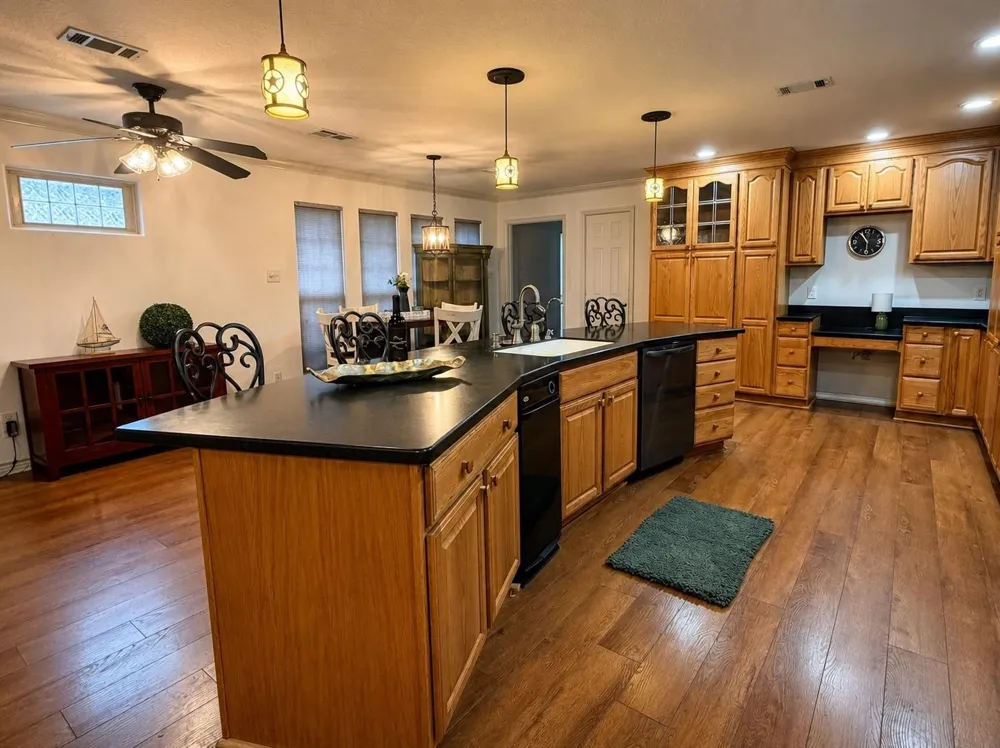 231 Pine Shadows Drive Livingston, TX 77351