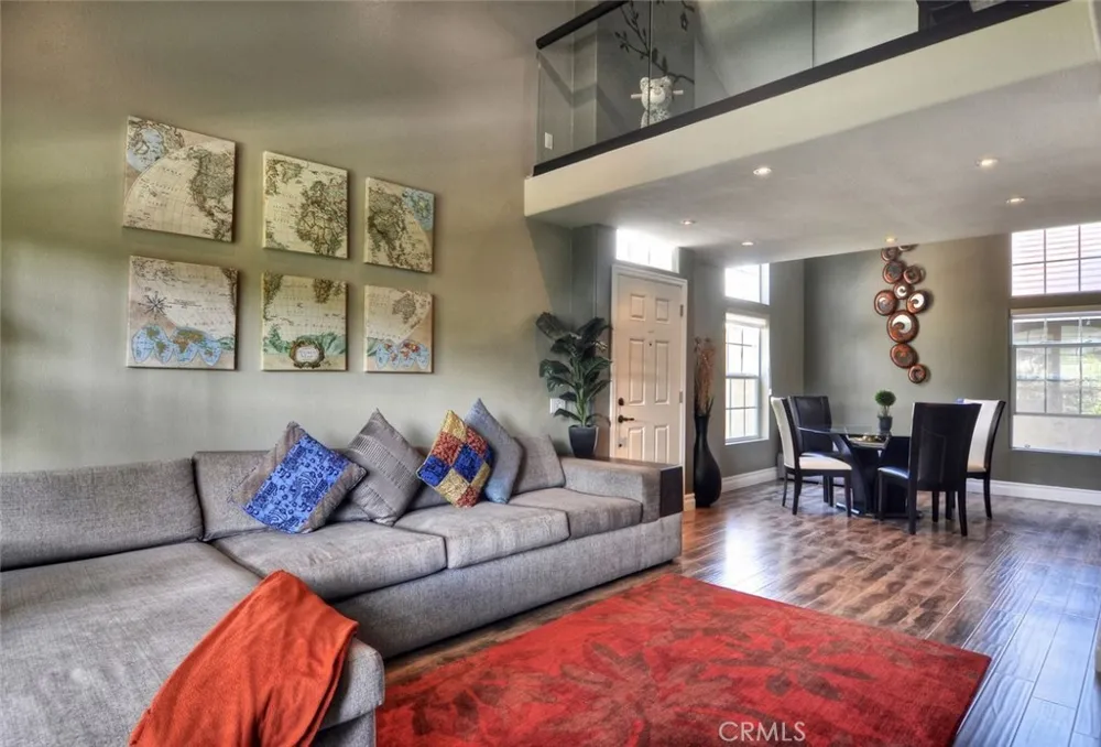 63 Dartmouth Irvine, CA 92612