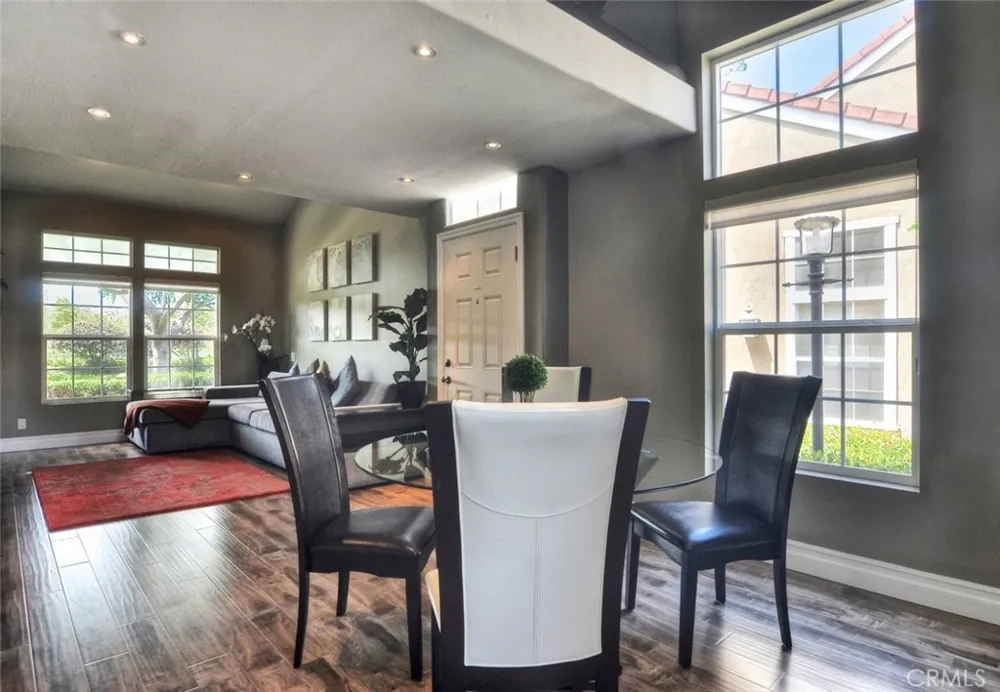 63 Dartmouth Irvine, CA 92612