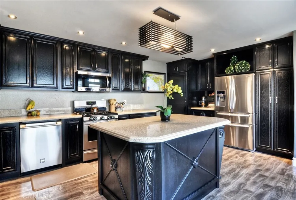 63 Dartmouth Irvine, CA 92612