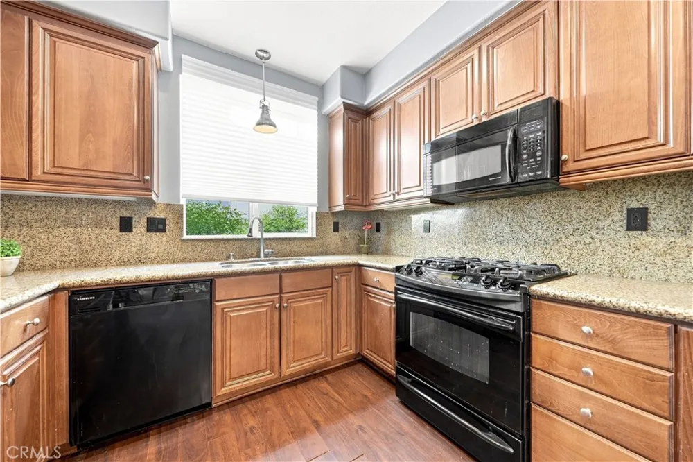 37076 Ascella Lane Murrieta, CA 92563