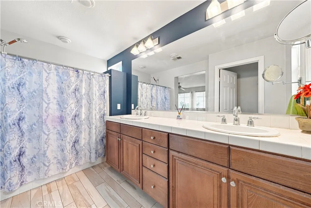 37076 Ascella Lane Murrieta, CA 92563