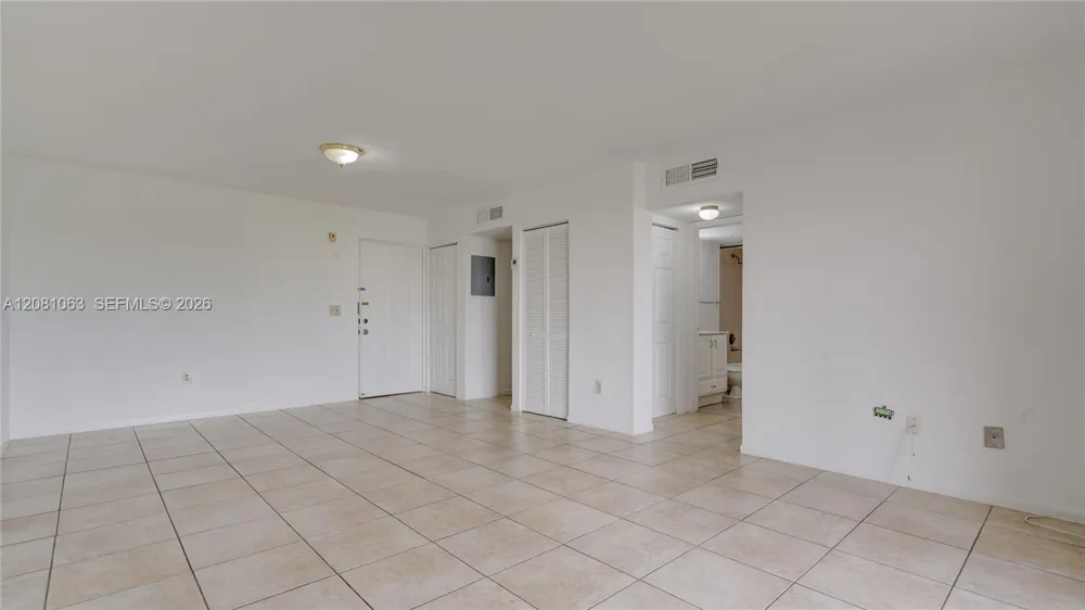 8260 SW 210th St #308 Cutler Bay, FL 33189