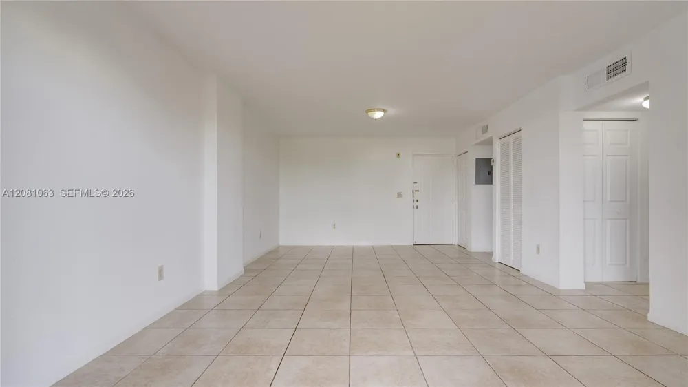 8260 SW 210th St #308 Cutler Bay, FL 33189