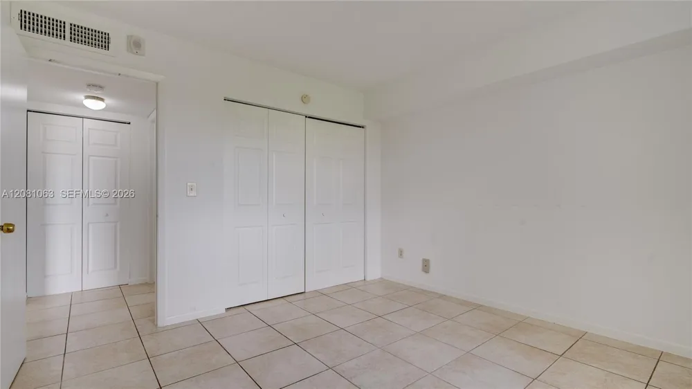 8260 SW 210th St #308 Cutler Bay, FL 33189