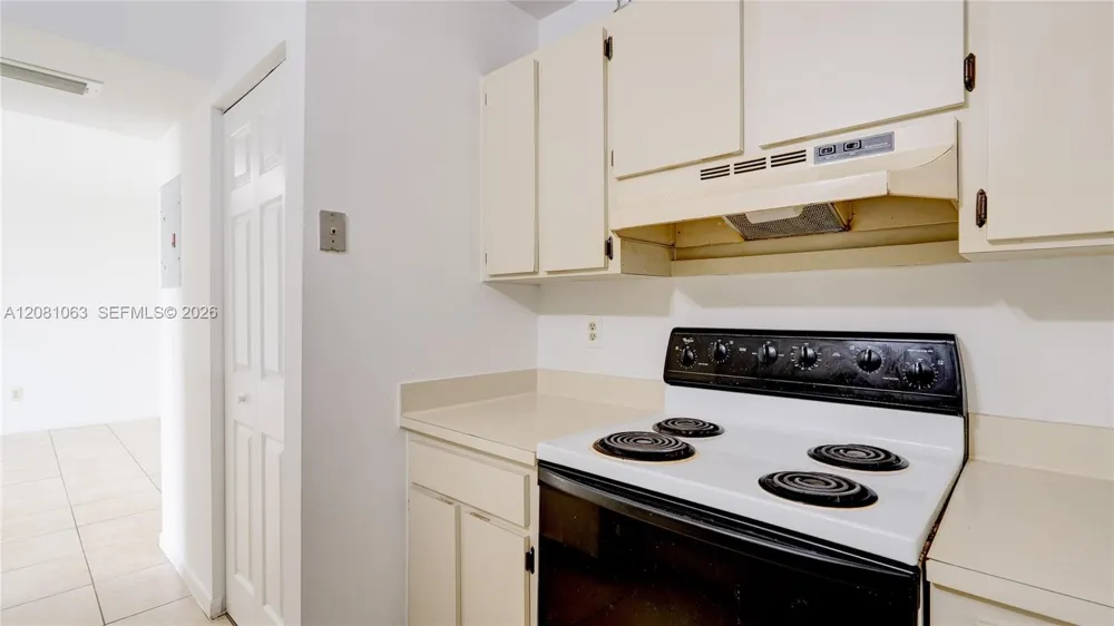 8260 SW 210th St #308 Cutler Bay, FL 33189