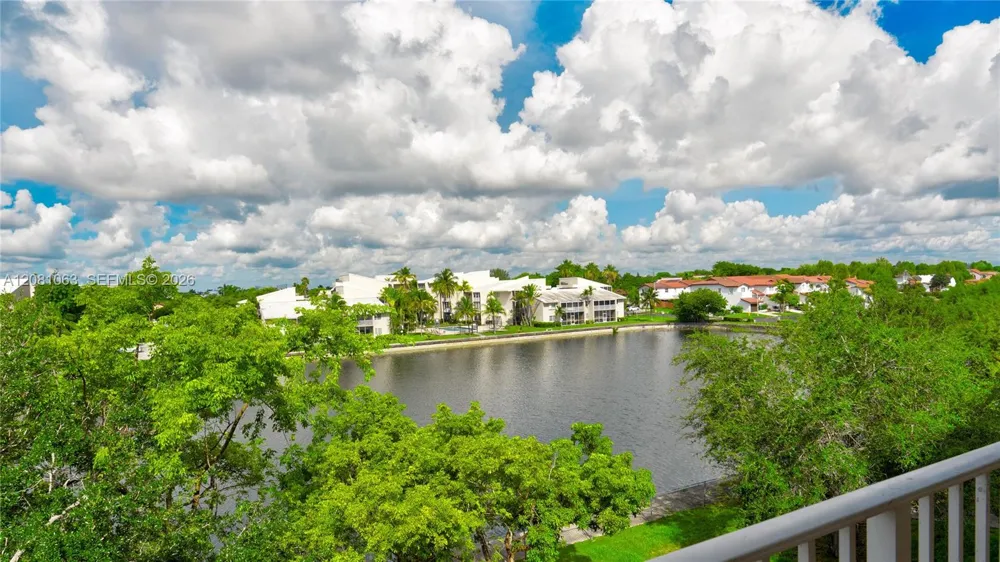 8260 SW 210th St #308 Cutler Bay, FL 33189