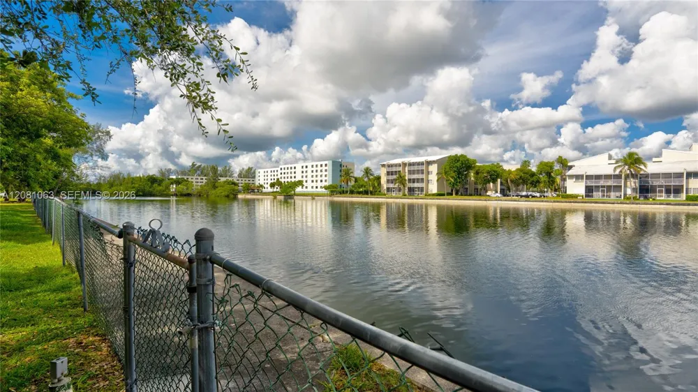 8260 SW 210th St #308 Cutler Bay, FL 33189