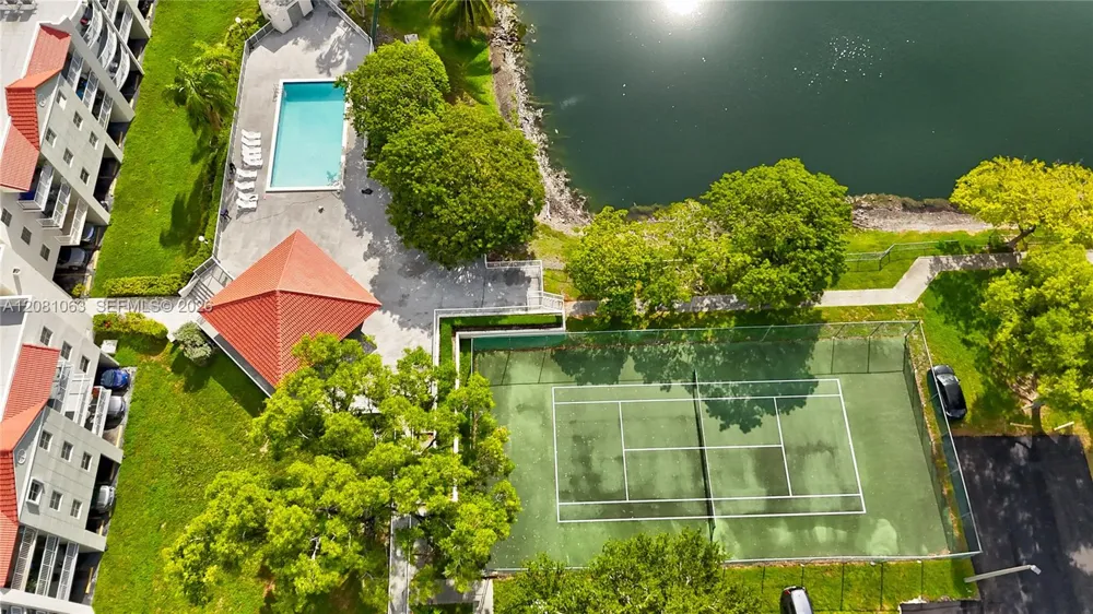 8260 SW 210th St #308 Cutler Bay, FL 33189