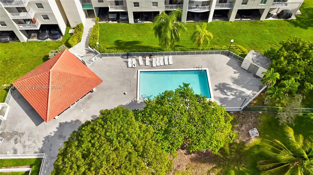 8260 SW 210th St #308 Cutler Bay, FL 33189