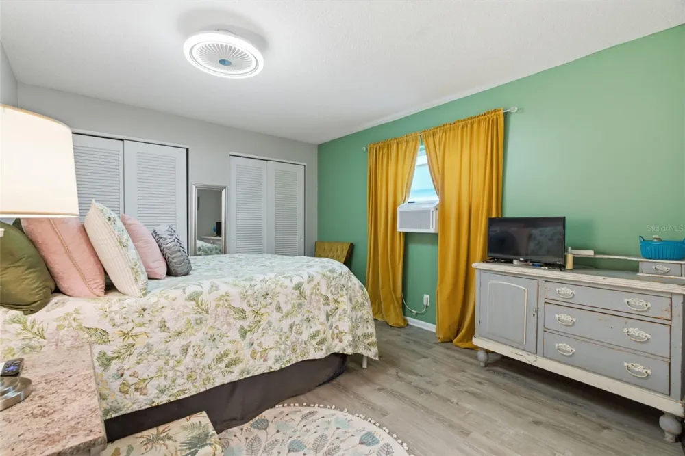 4263 96TH AVENUE Pinellas Park, FL 33782