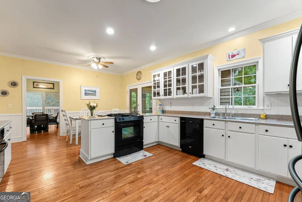 731 Hidden Lakes TRL Jefferson, GA 30549