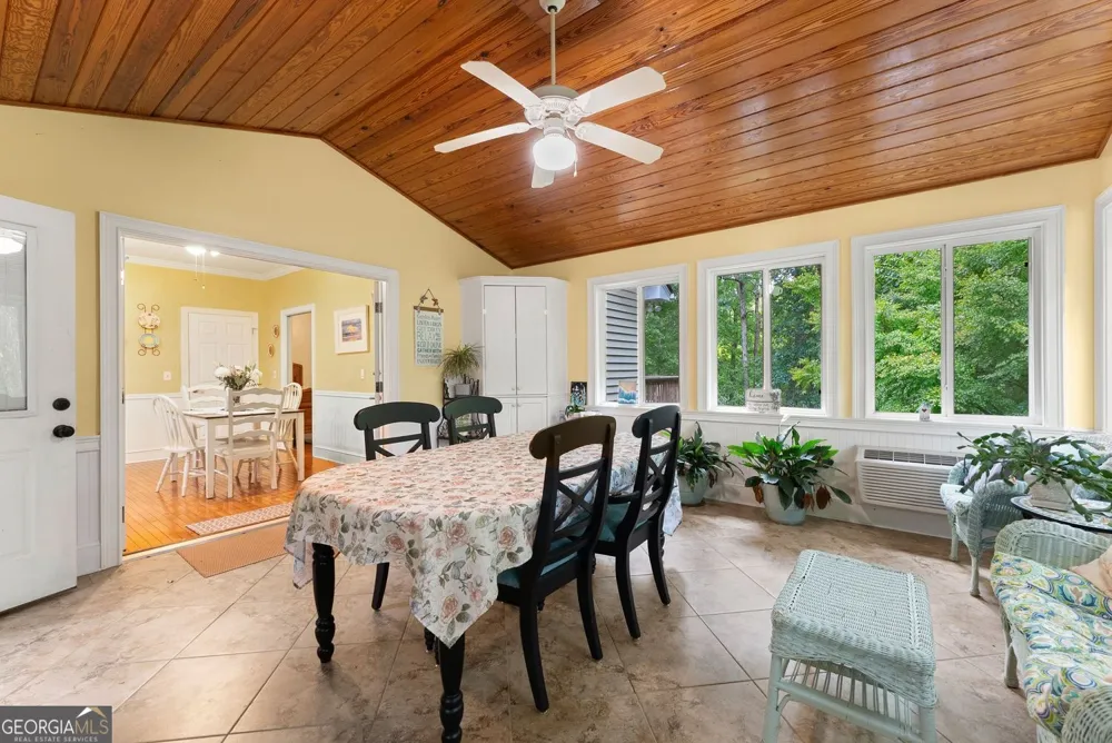 731 Hidden Lakes TRL Jefferson, GA 30549