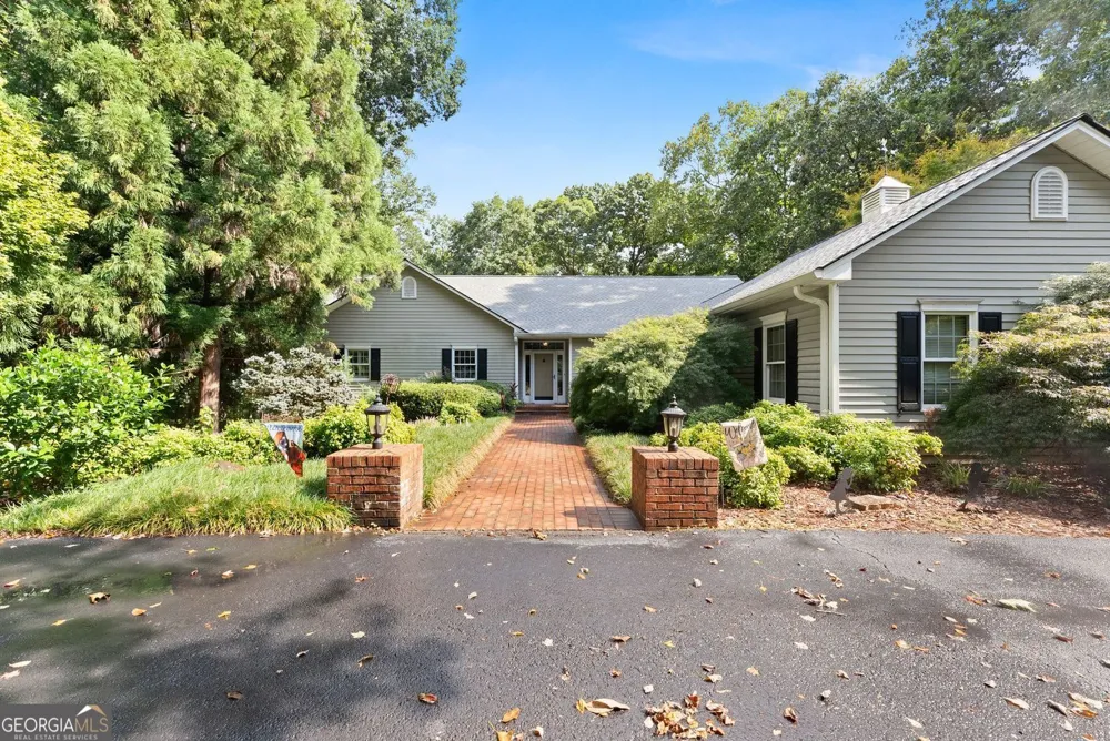 731 Hidden Lakes TRL Jefferson, GA 30549