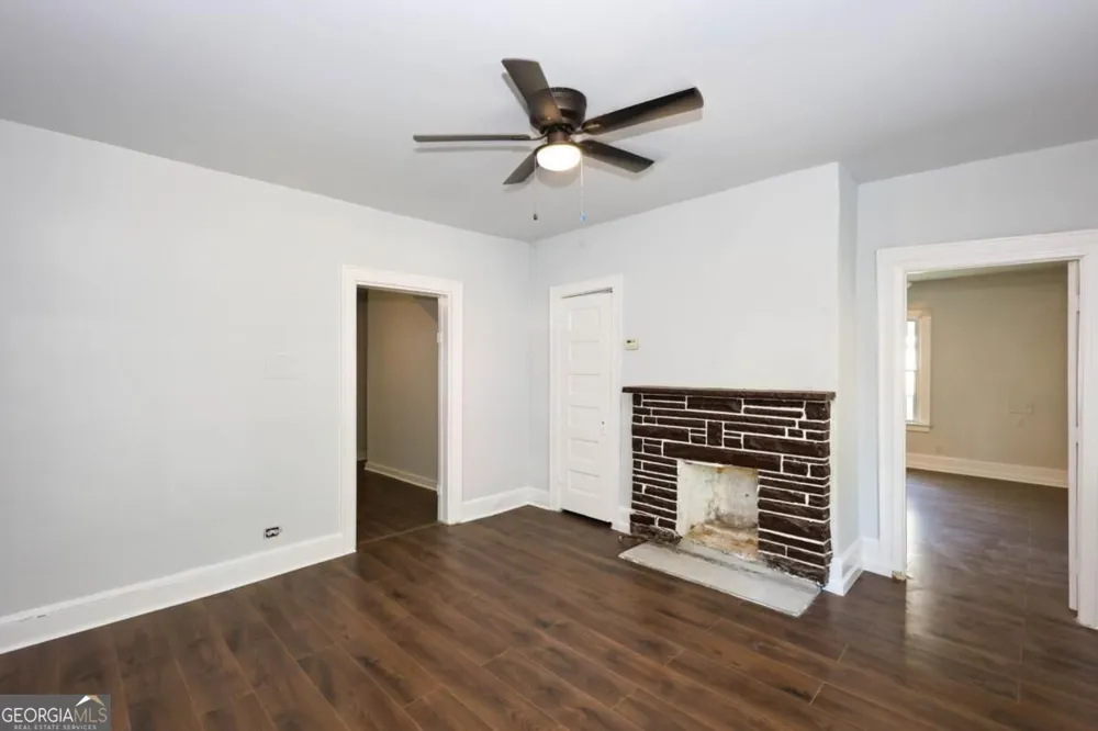 2069 Bolton RD NW Atlanta, GA 30318