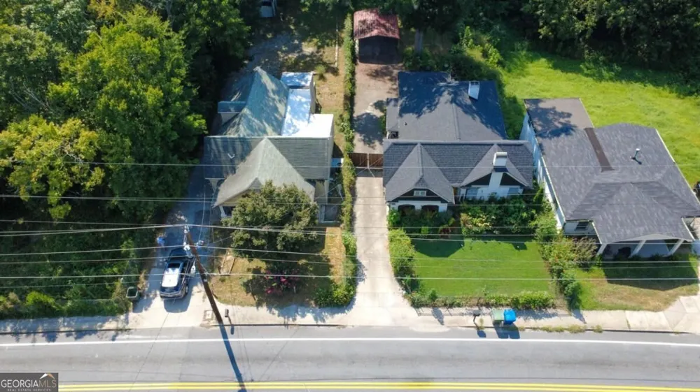2069 Bolton RD NW Atlanta, GA 30318