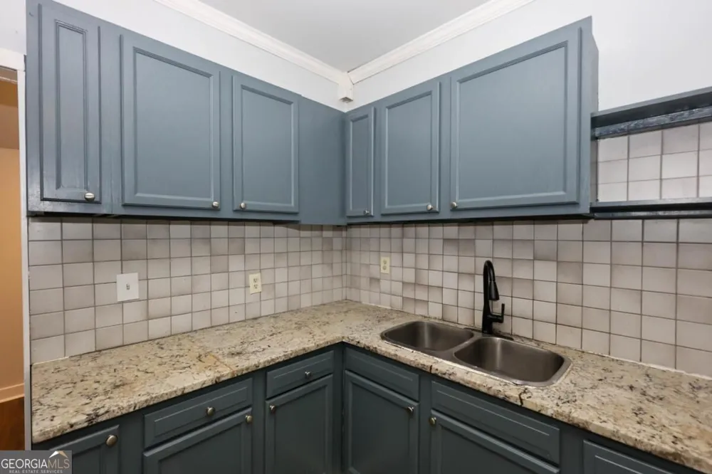2069 Bolton RD NW Atlanta, GA 30318