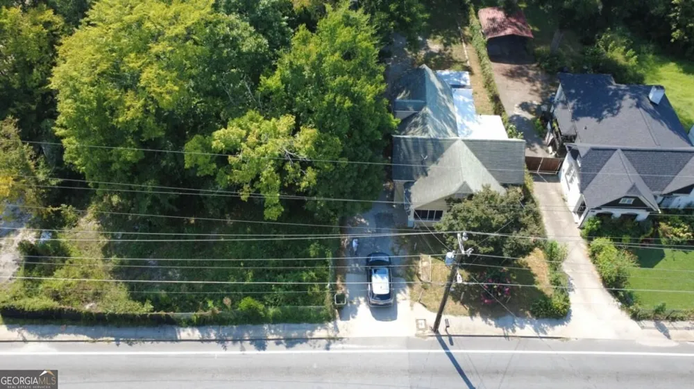 2069 Bolton RD NW Atlanta, GA 30318