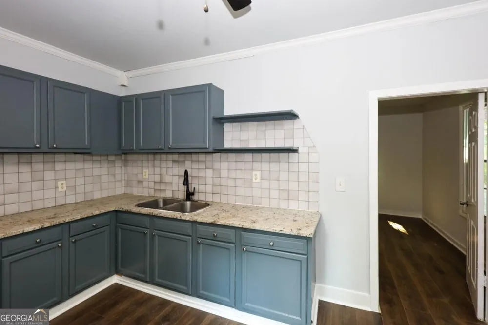 2069 Bolton RD NW Atlanta, GA 30318