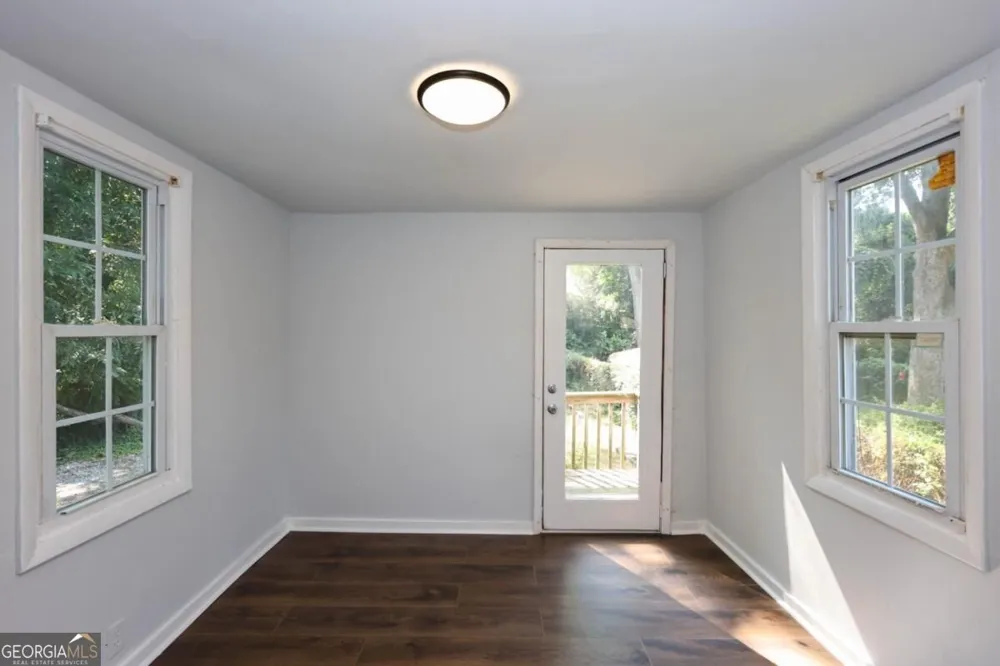 2069 Bolton RD NW Atlanta, GA 30318