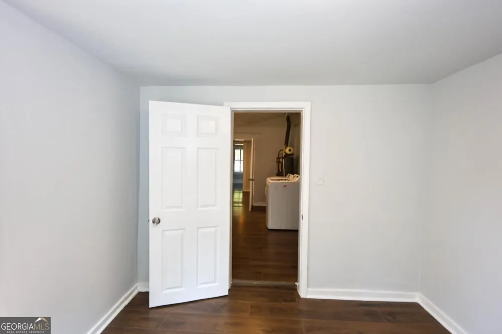 2069 Bolton RD NW Atlanta, GA 30318