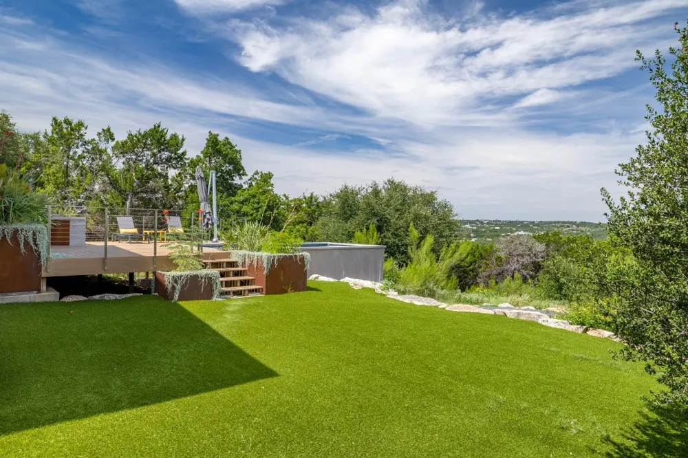 3610 Crosswind Drive Spicewood, TX 78669