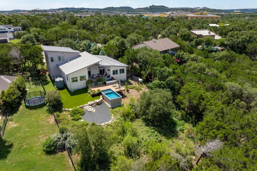3610 Crosswind Drive Spicewood, TX 78669