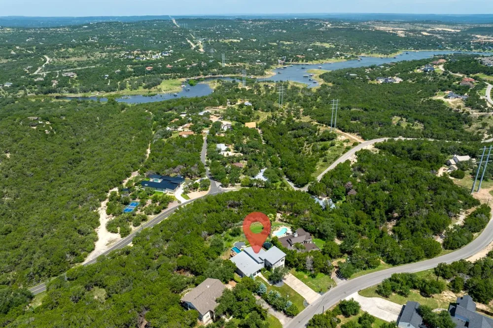 3610 Crosswind Drive Spicewood, TX 78669
