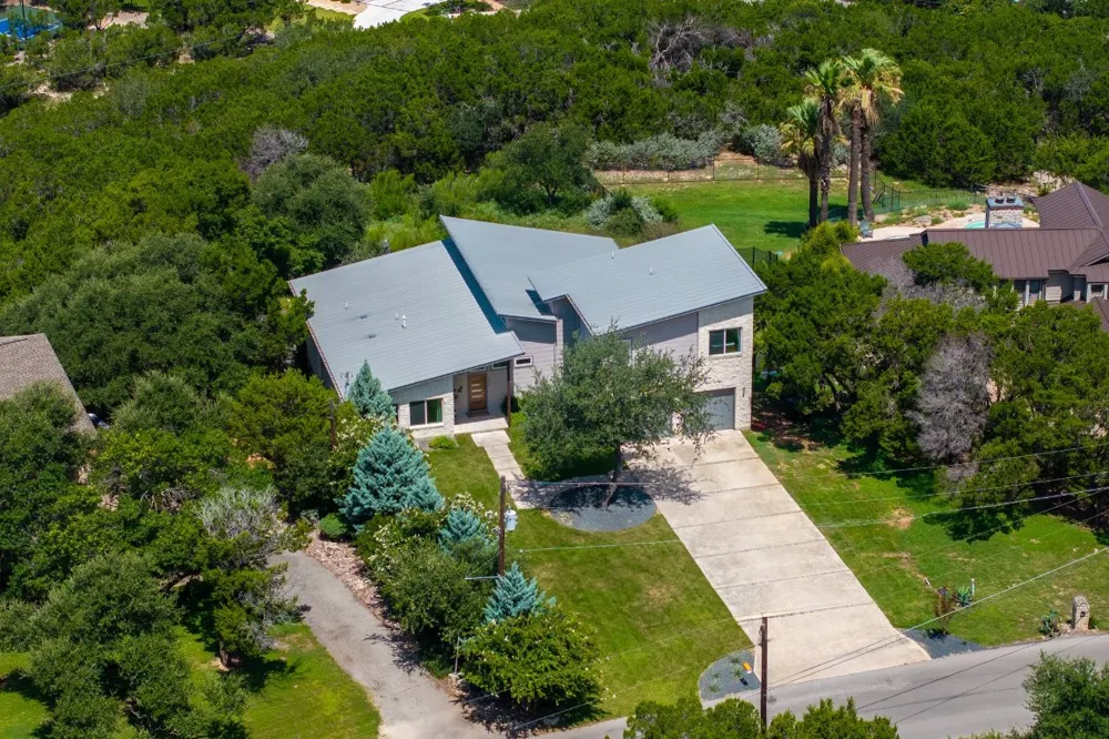 3610 Crosswind Drive Spicewood, TX 78669