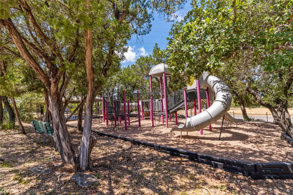 3610 Crosswind Drive Spicewood, TX 78669