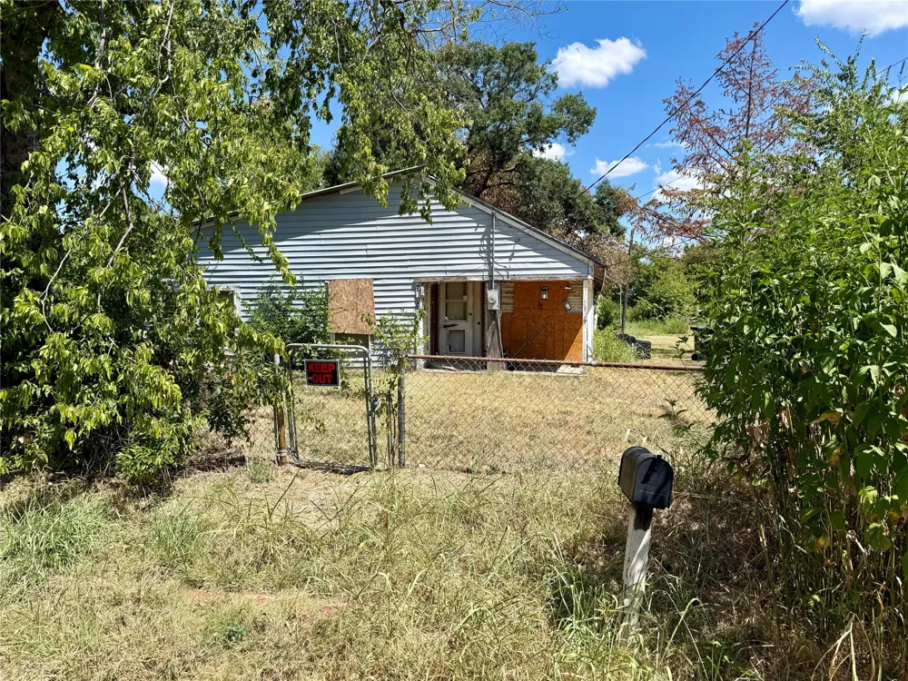 3511 College Street Greenville, TX 75401