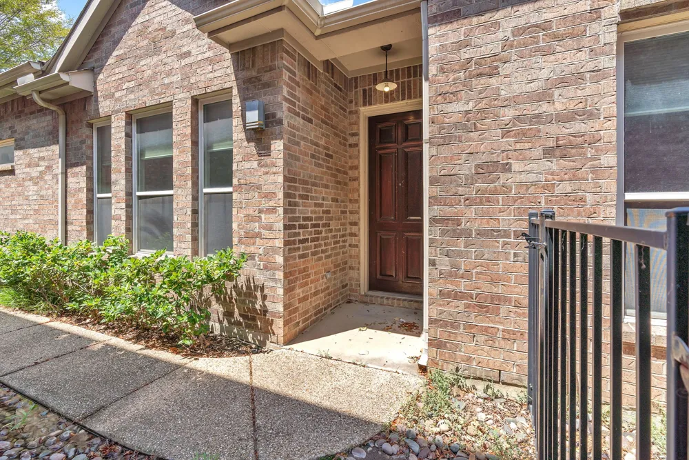 9129 Cottonwood Village Drive Fort Worth, TX 76120