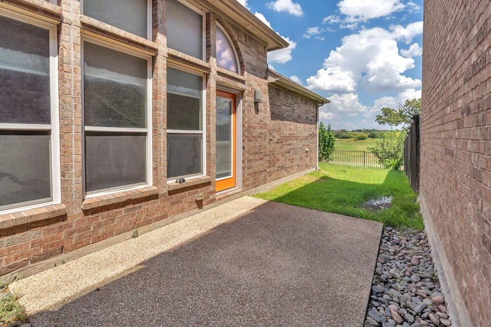 9129 Cottonwood Village Drive Fort Worth, TX 76120