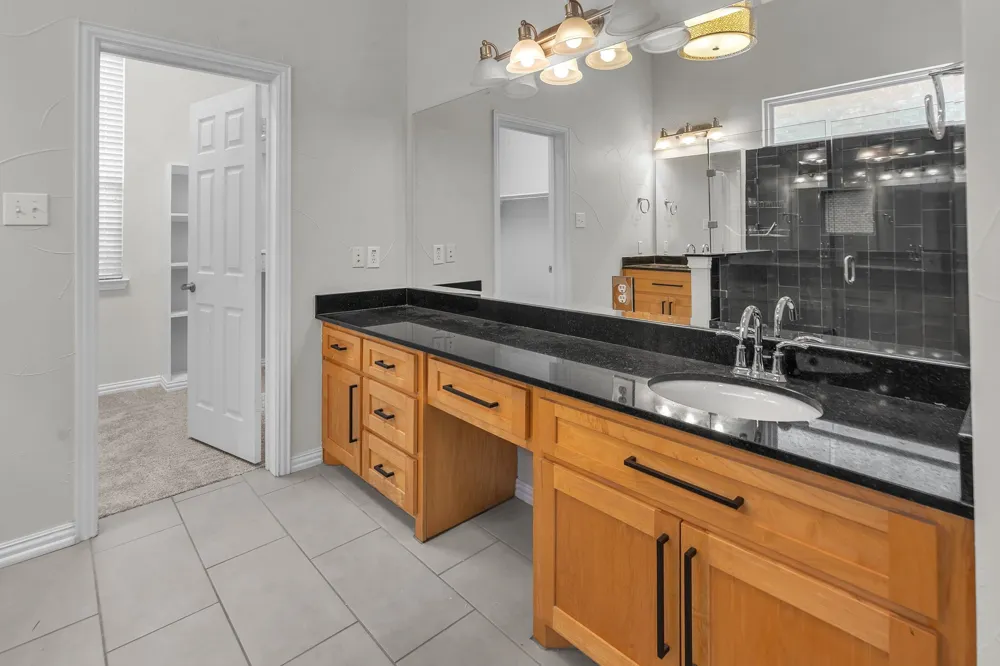 9129 Cottonwood Village Drive Fort Worth, TX 76120
