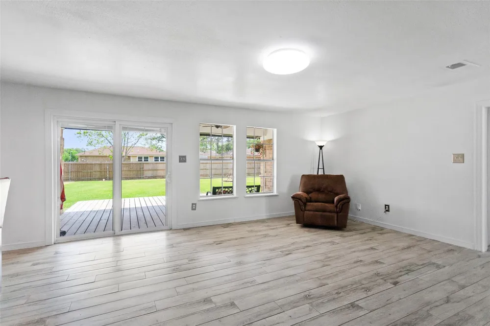 5001 Texas Avenue La Marque, TX 77568