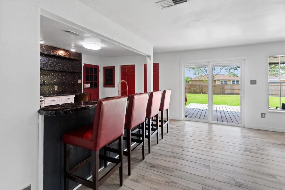 5001 Texas Avenue La Marque, TX 77568