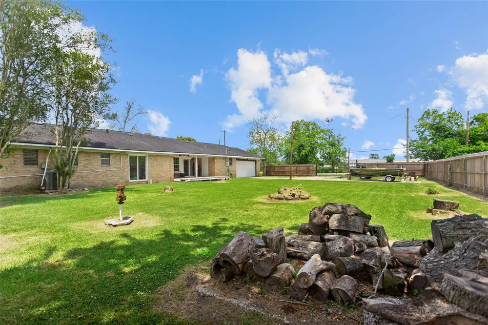 5001 Texas Avenue La Marque, TX 77568