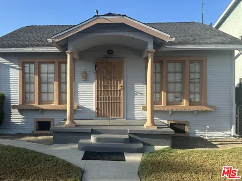 2418 Exposition Place