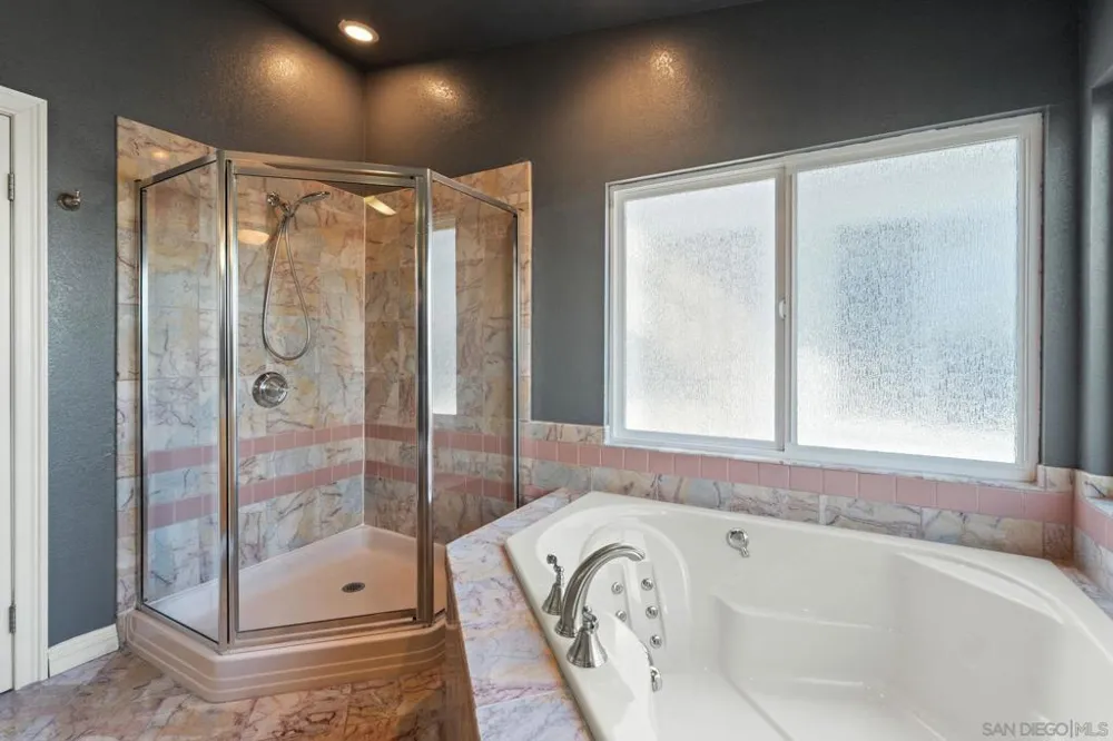 9968 Beck Santee, CA 92071
