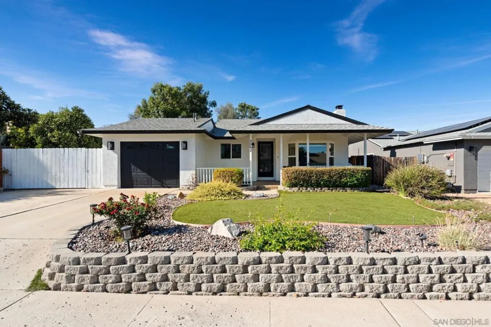 9968 Beck Santee, CA 92071