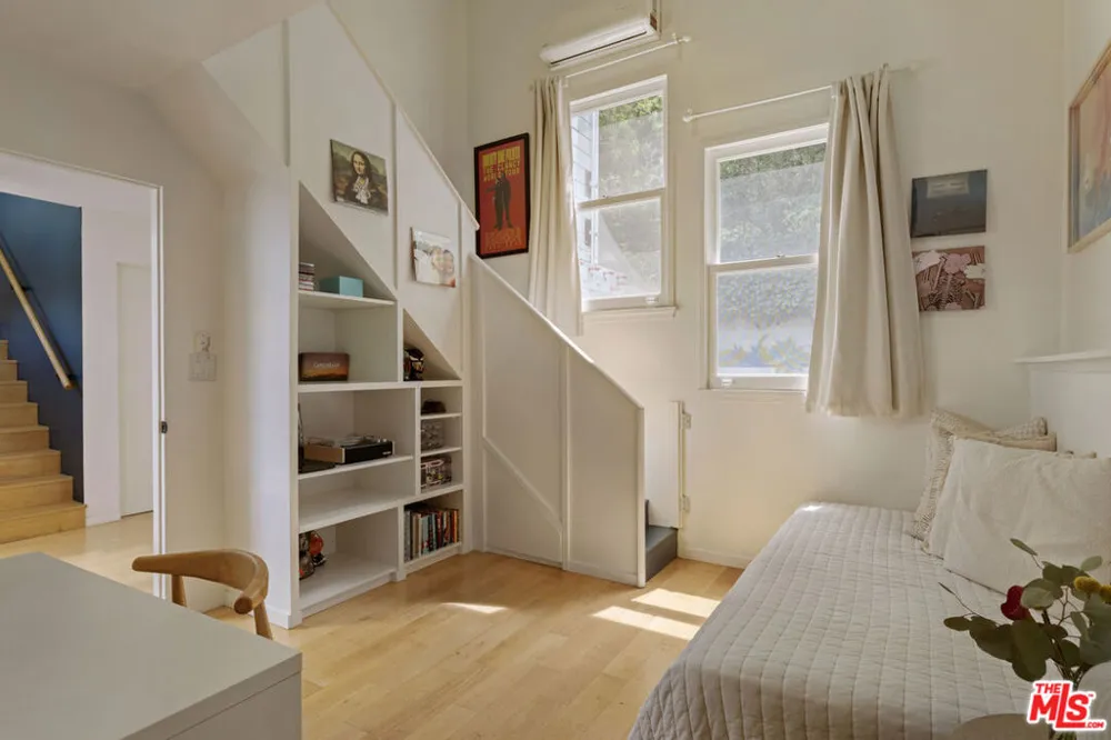 8534 Walnut Drive Los Angeles, CA 90046