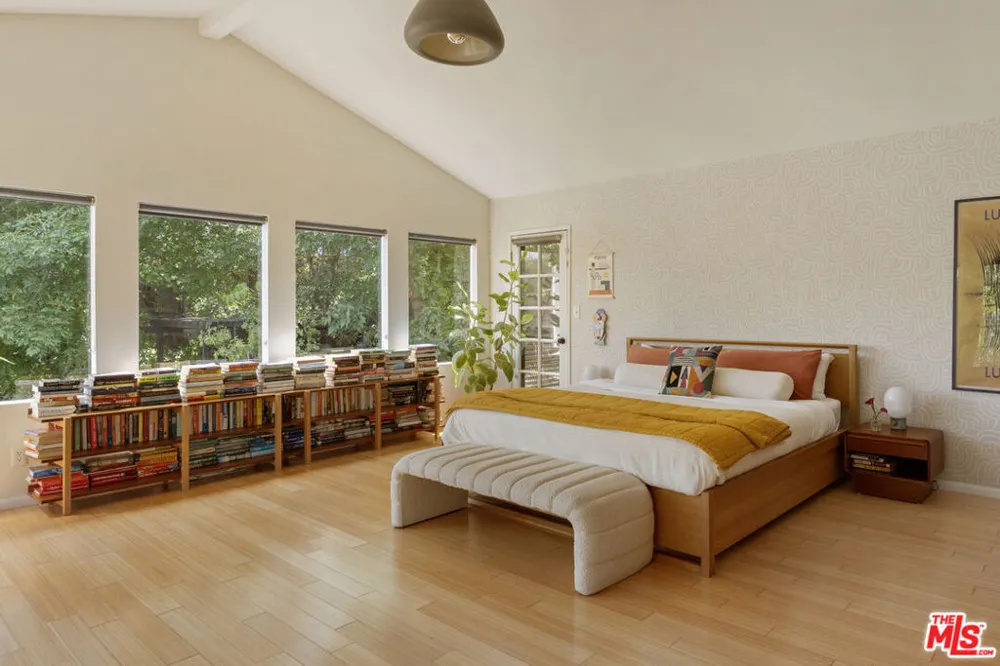 8534 Walnut Drive Los Angeles, CA 90046