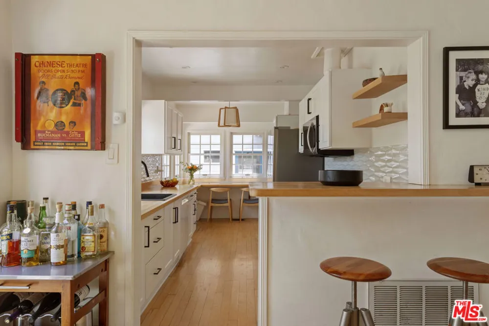8534 Walnut Drive Los Angeles, CA 90046