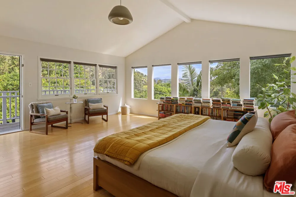8534 Walnut Drive Los Angeles, CA 90046