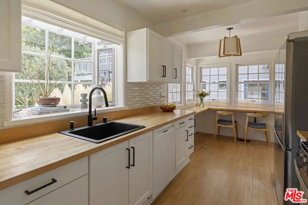 8534 Walnut Drive Los Angeles, CA 90046