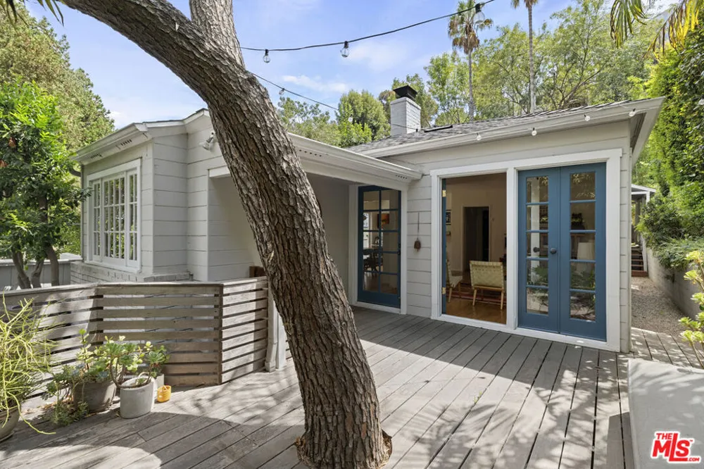 8534 Walnut Drive Los Angeles, CA 90046