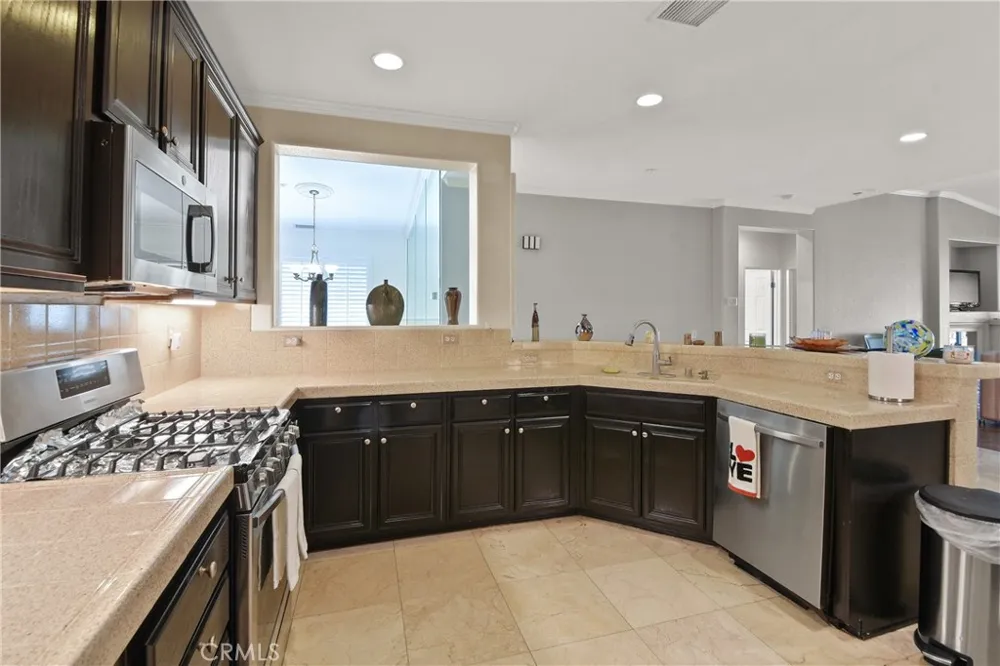 6252 Goldendale Fontana, CA 92336