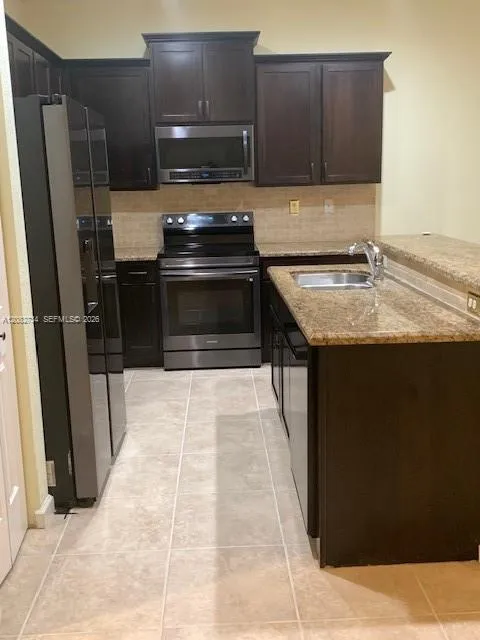 242 SW 7th Ct #242 Pompano Beach, FL 33060