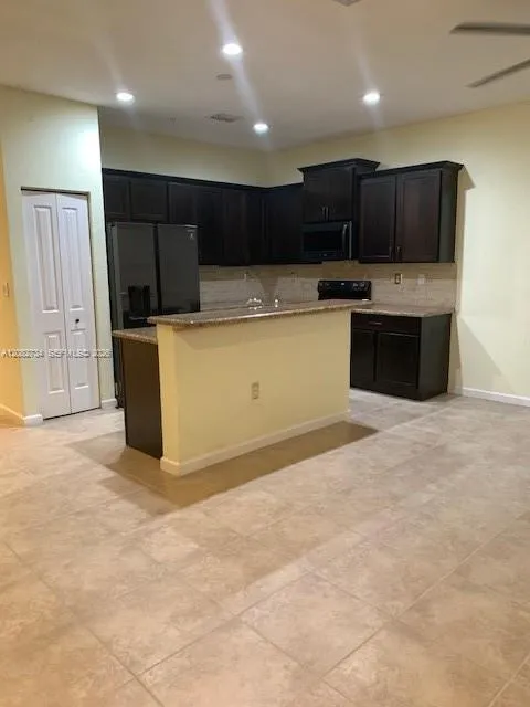 242 SW 7th Ct #242 Pompano Beach, FL 33060
